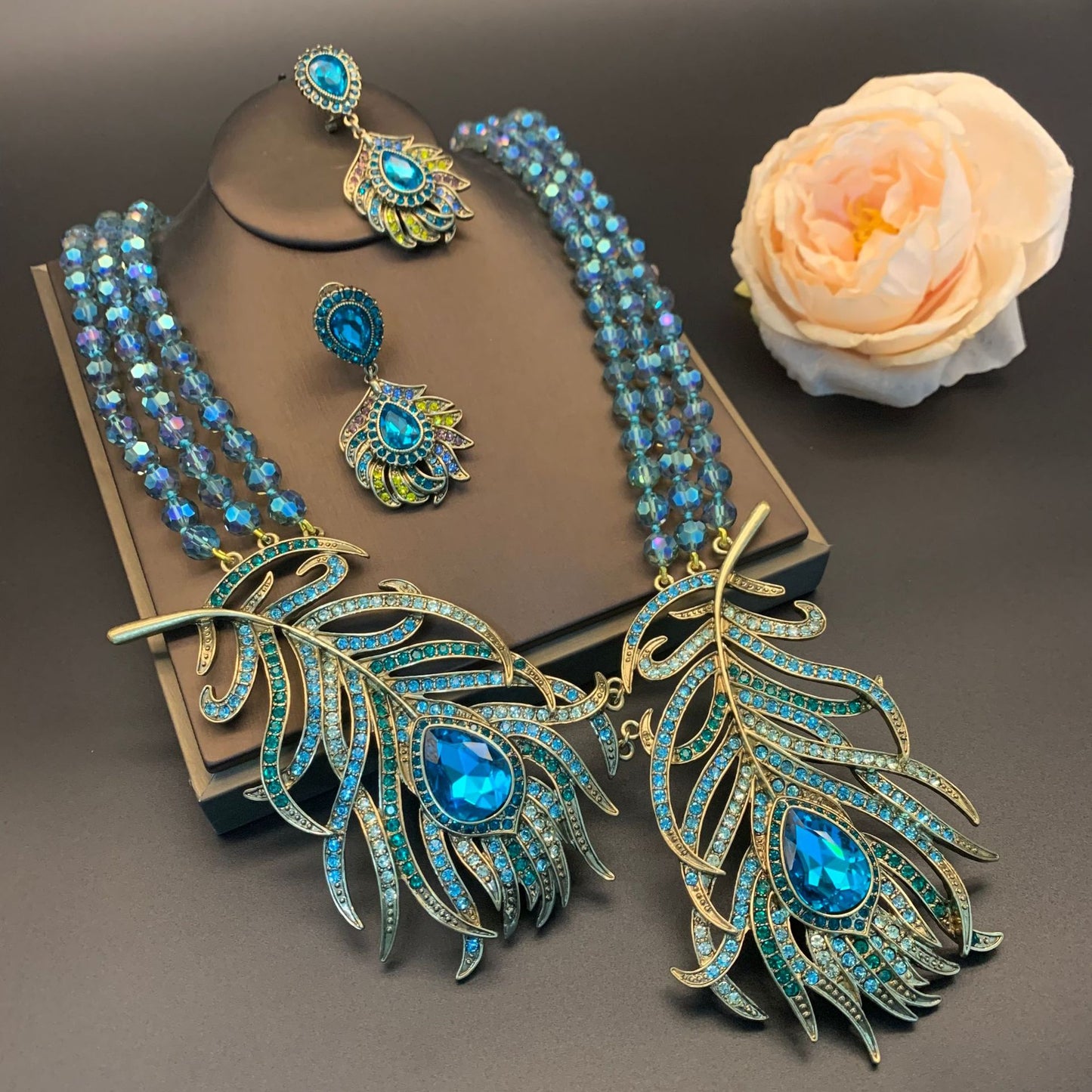 New feather style diamond inlaid multi-layer string glass necklace retro palace style earrings