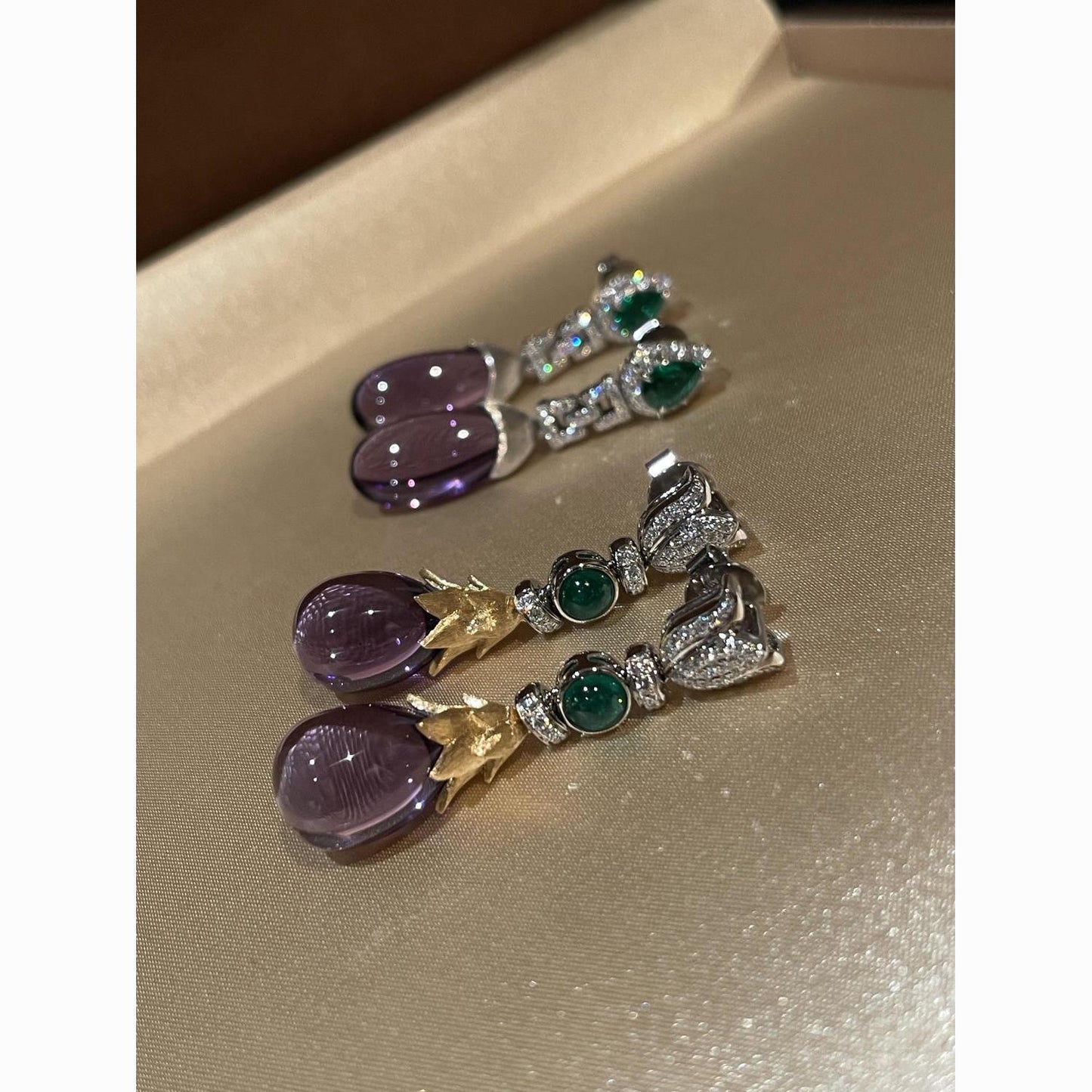 Purple is very charming, with high beauty value. Purple earrings are light and luxurious, versatile earrings.