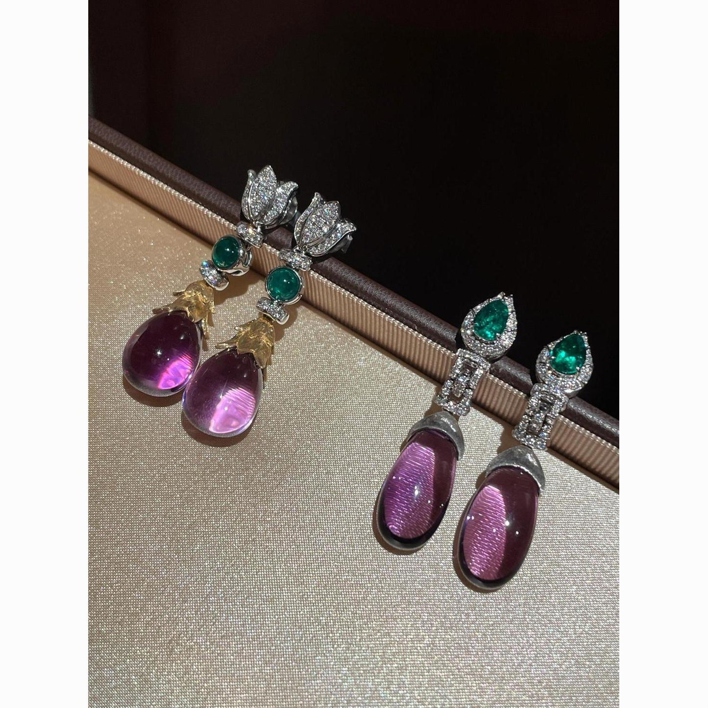 Purple is very charming, with high beauty value. Purple earrings are light and luxurious, versatile earrings.