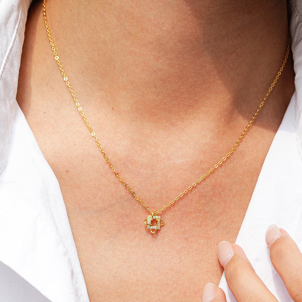 Geometric square pendant collarbone chain for women, plated with 14K gold and 925 pure silver, fully inlaid with moissanite necklace