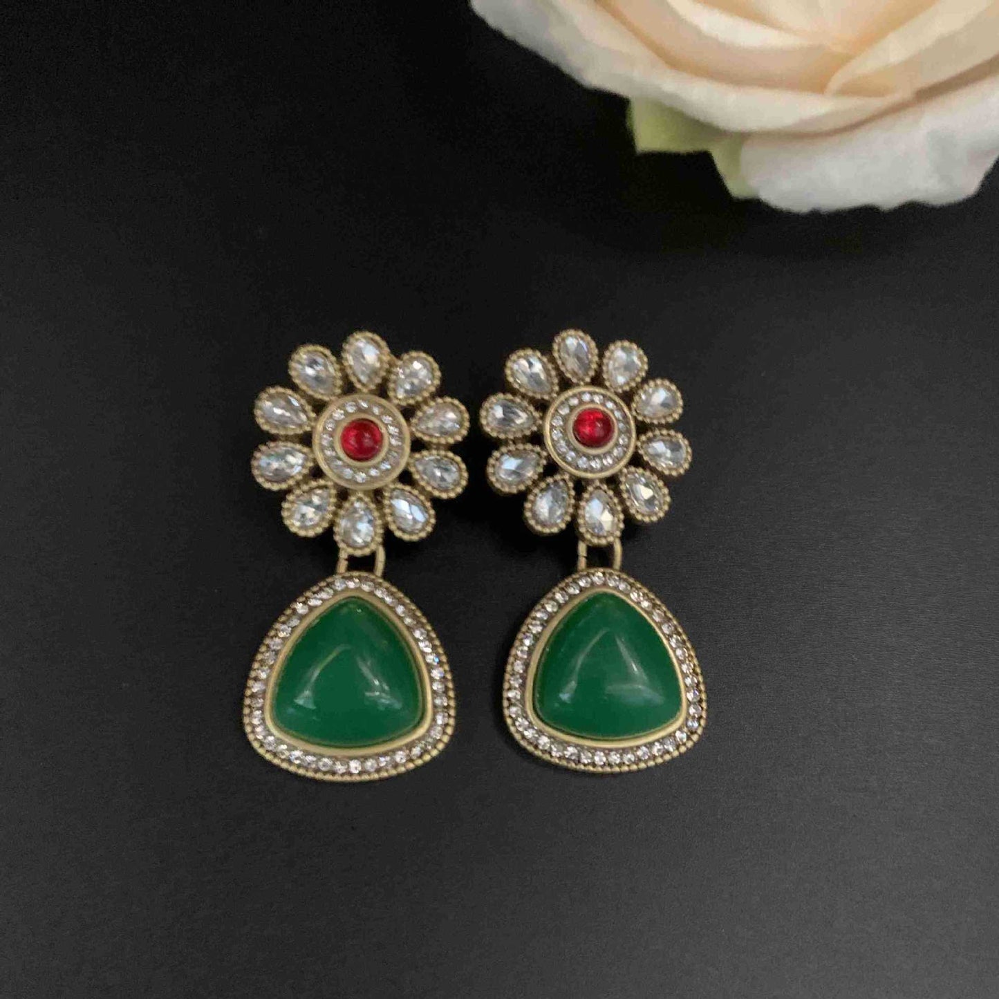 Gufu high-end necklace set, temperament, diamond studded necklace, earrings, earrings, emerald green
