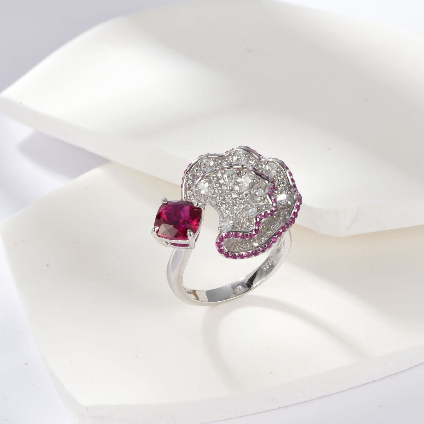 Fan shaped inlaid cultivated emerald ring S925 silver inlaid cultivated colorful treasure opening ring European and American exaggerated