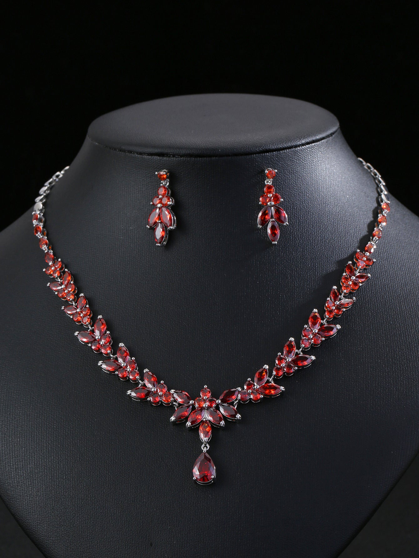 European and American Fashion Zircon Necklace+Earring Set Bridal Dress Banquet Accessories # Women's Holiday Wear