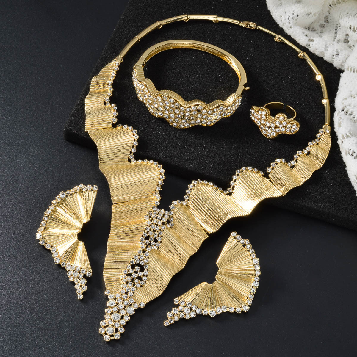 Dubai 18K Gold Plated Middle Eastern Fashion Necklace+Bracelet+Earrings+Ring Set