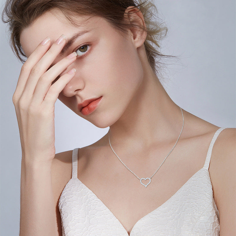 Internet celebrity hot selling ins style 925 sterling silver moissanite necklace with hollow heart collarbone chain pendant