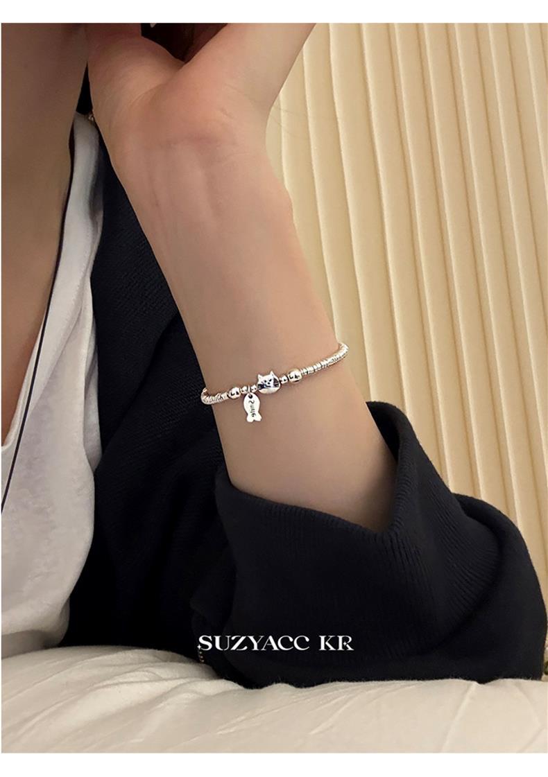 Simple bead sterling silver small plate wrapped with cat and fish bracelet, versatile and exquisite bracelet
