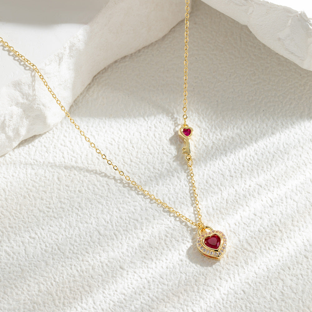 Fashionable and exquisite heart-shaped necklace, heart-shaped lock pendant, collarbone chain, popular zircon necklace