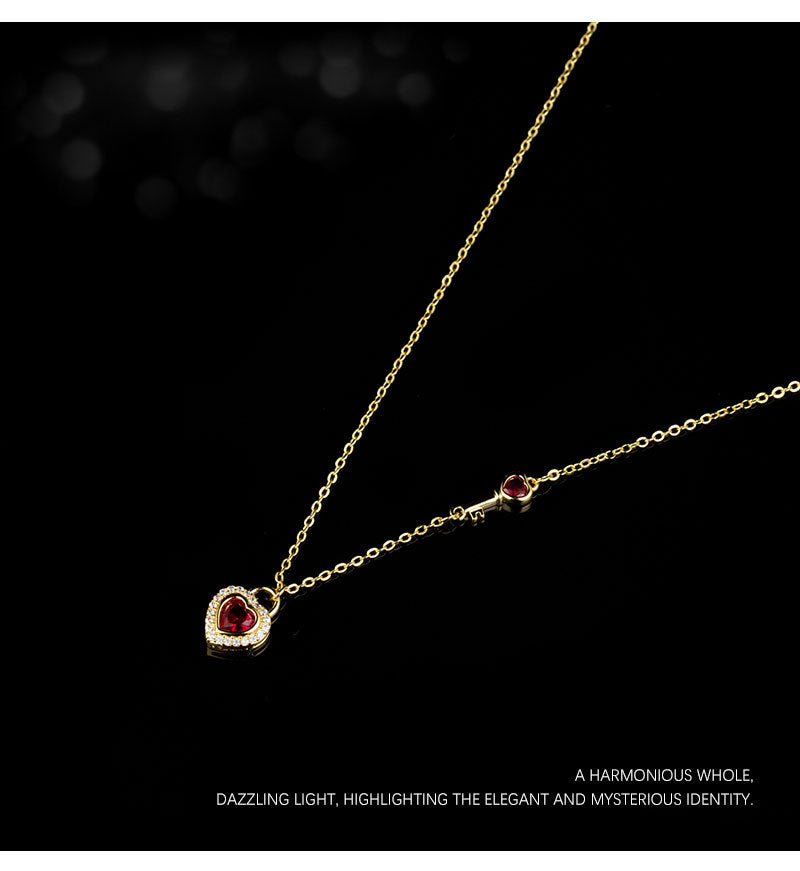 Fashionable and exquisite heart-shaped necklace, heart-shaped lock pendant, collarbone chain, popular zircon necklace
