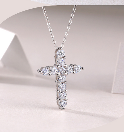 Fashionable temperament, light luxury S925 silver faith necklace for women, non fading cross, moissanite collarbone chain
