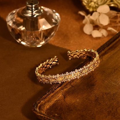 Italian fashion retro diamond studded bracelet, Buchira silk like hand accessory