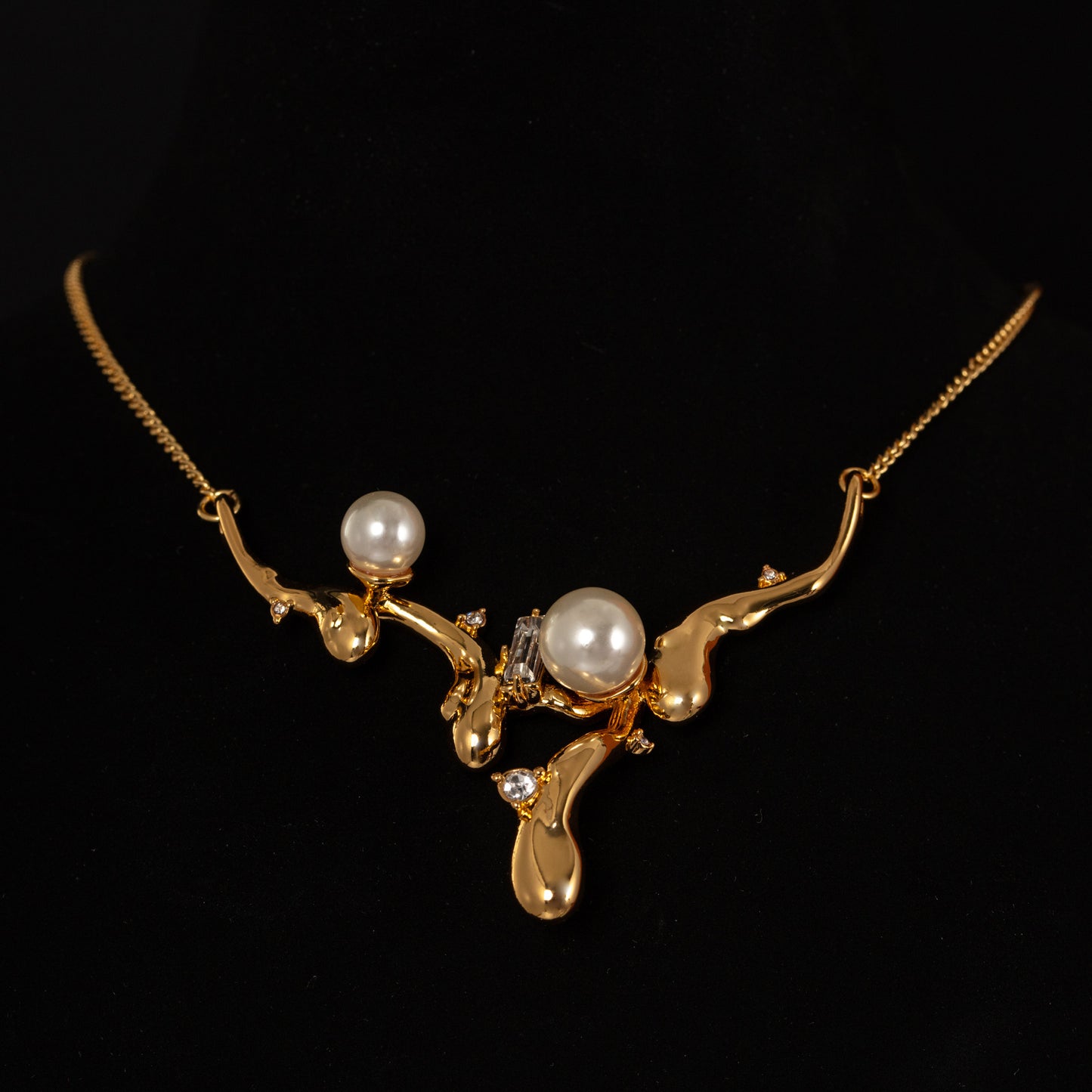 European and American style AB lava droplet pearl necklace with fashionable temperament accessories.