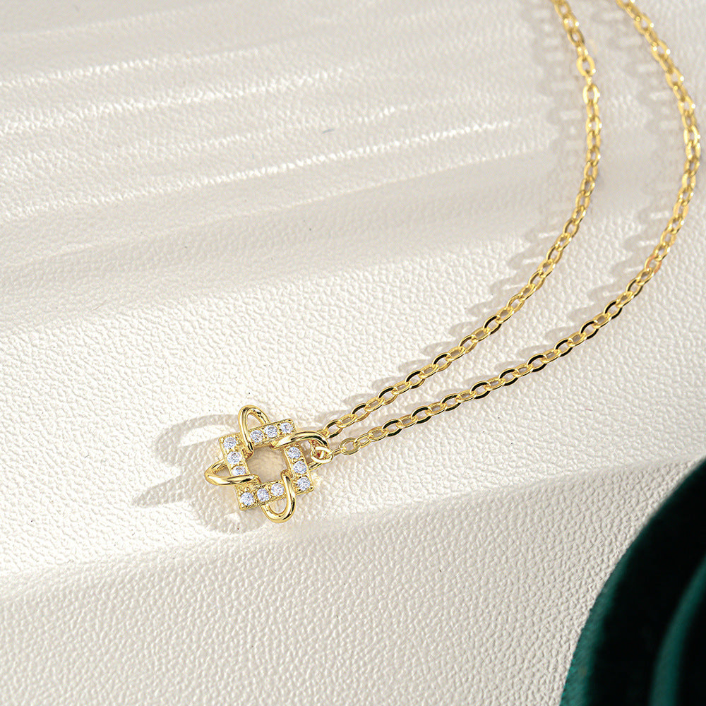 Geometric square pendant collarbone chain for women, plated with 14K gold and 925 pure silver, fully inlaid with moissanite necklace