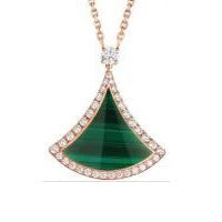 High end fan-shaped necklace, silver necklace, shell shape, 2025 new item, give your girlfriend a Valentine's Day gift