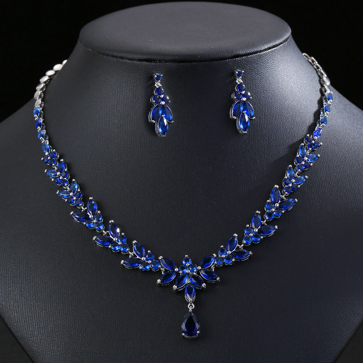 European and American Fashion Zircon Necklace+Earring Set Bridal Dress Banquet Accessories # Women's Holiday Wear