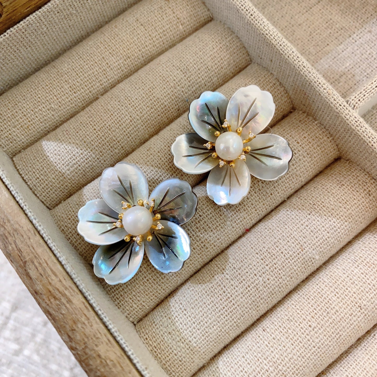 earrings  Vintage Natural Baroque Flower Freshwater Pearl Stud Earrings