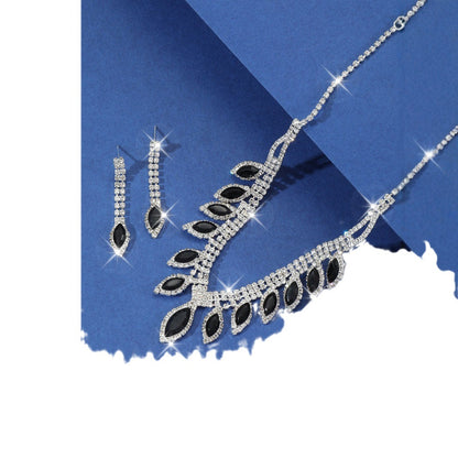 Diamond studded fashion bridal accessories, wedding dress accessories, jewelry sets, earrings, necklaces, jewelry sets