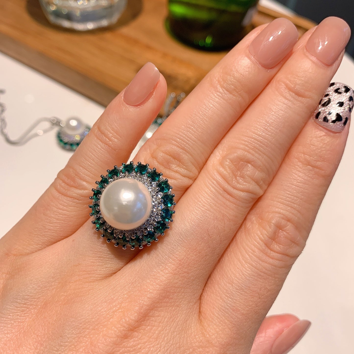 New Emerald Australian Pearl Earrings, Rings, Necklaces, Air Earrings, Fashion Accessories