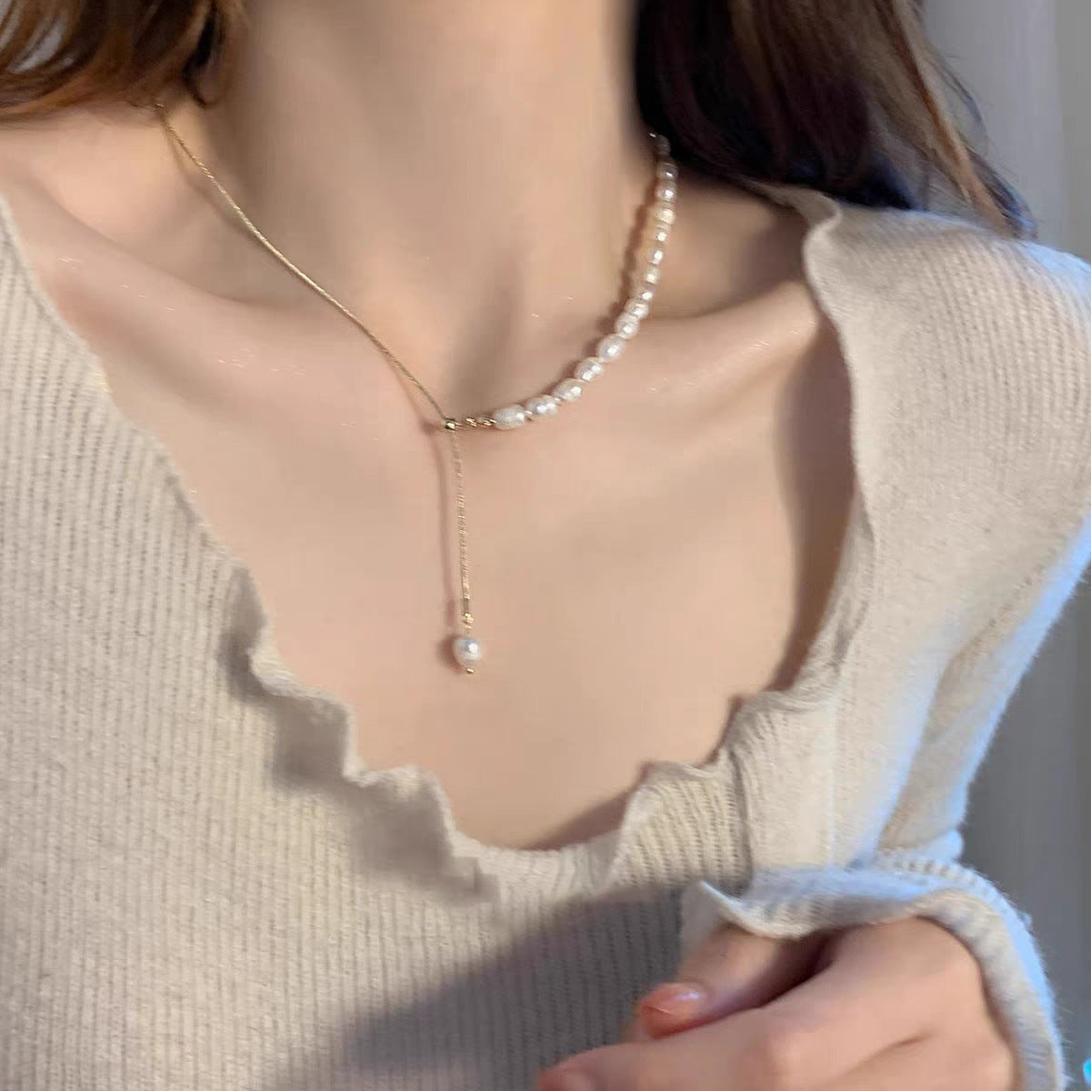 Natural pearl necklace accessories for women&#39;s clavicle chain light luxury high-end feeling