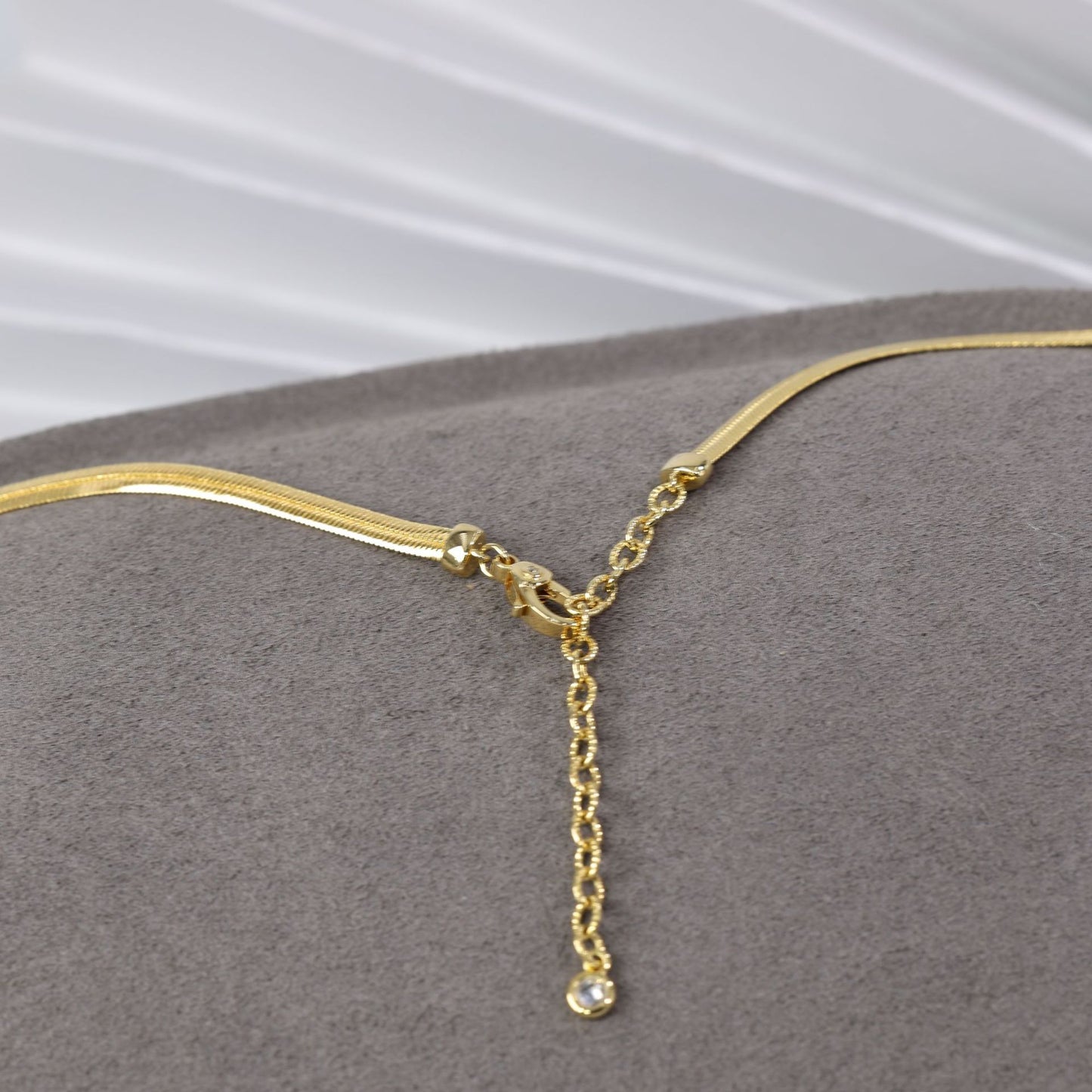 Retro cultivated plain egg shaped ruby collarbone necklace S925 silver snake bone chain versatile necklace