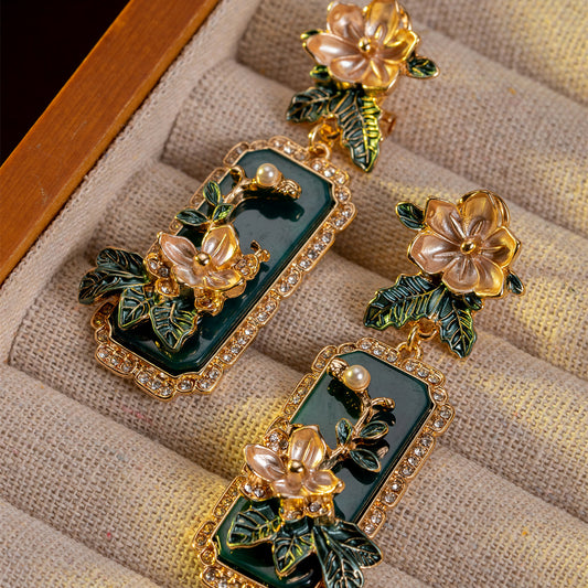 Middle aged earrings, high-end goods, palace style, retro temperament, long earrings, Chinese heavy industry relief, exaggerated personality earrings
