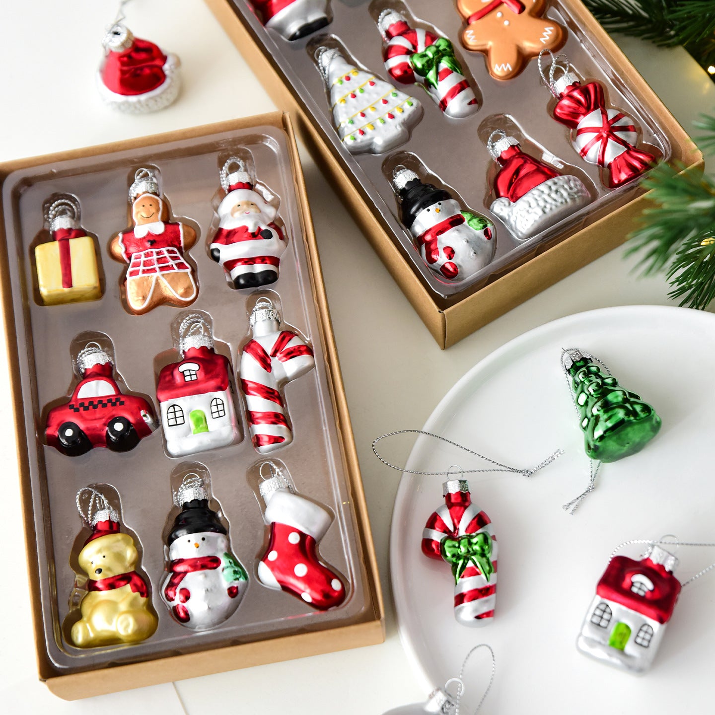 New Christmas Decoration Santa Claus Snowman Decoration Christmas Tree Pendant Creative Glass Painted Small Pendant