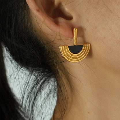 New European and American French Earring Necklace Set with Classical Egyptian Earrings and Metal Earrings