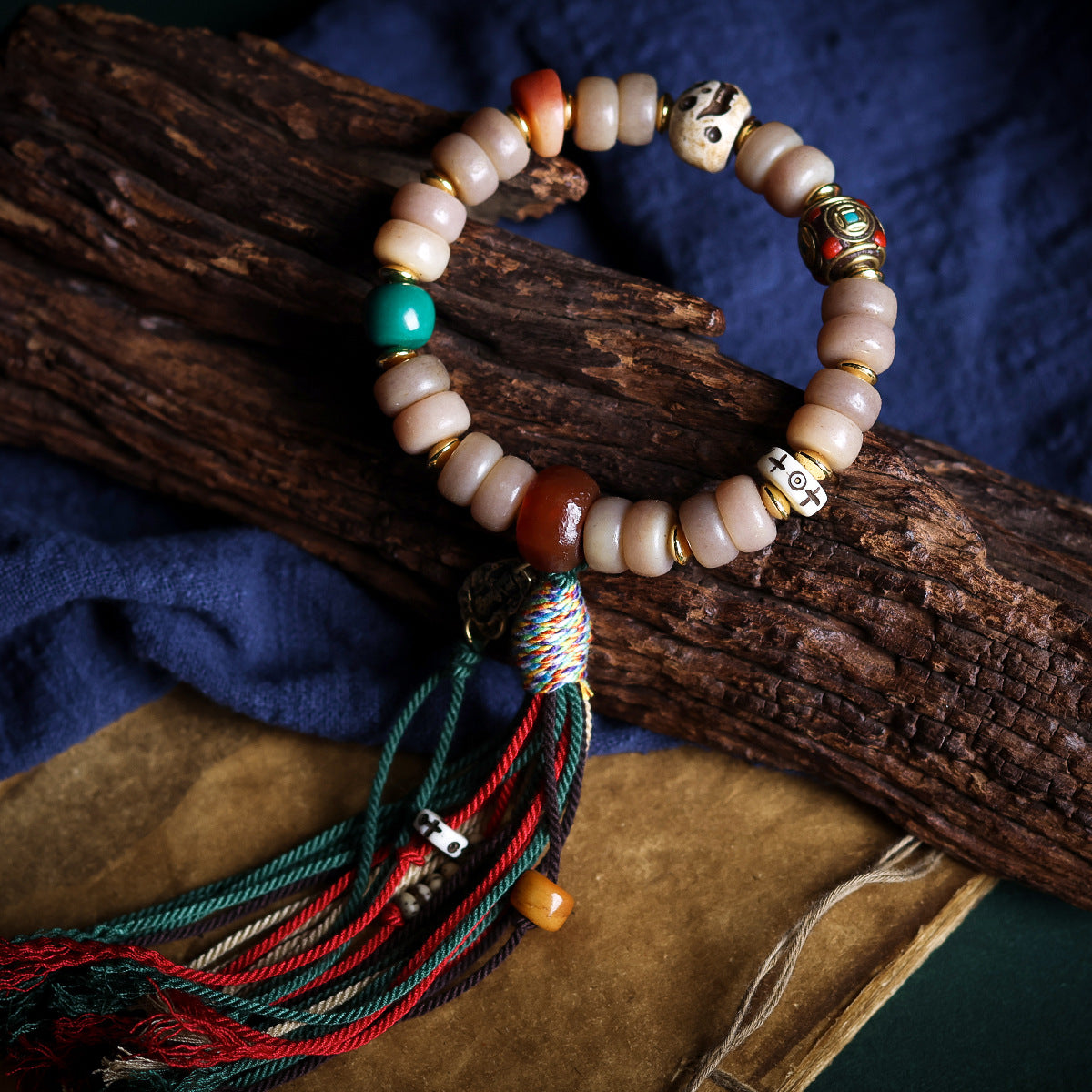 Bracelet Tibetan yak bone bracelet, old beeswax hand-woven tassel beads bracelet