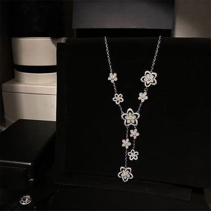 New high-end Graf floral double necklace with tassels, light luxury, niche, minimalist temperament, butterfly collarbone chain