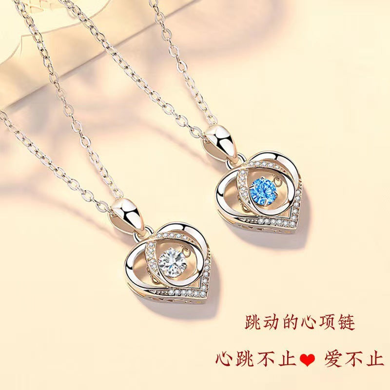 Heart necklace for women, dynamic heart-shaped collarbone chain, Mother's Day gift, Valentine's Day gift pendant