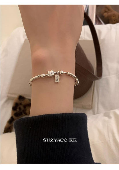 Simple bead sterling silver small plate wrapped with cat and fish bracelet, versatile and exquisite bracelet
