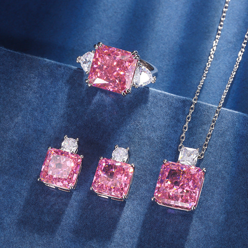 New Zhuangsheng Jewelry High Carbon Diamond Ice Flower Cut Copper Set with Princess Pink Diamond Set 12 * 12-10 * 10