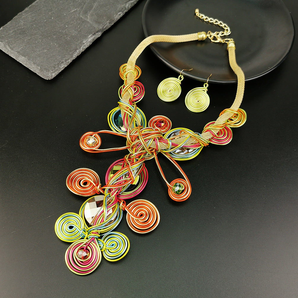 necklace  Chain tribal ethnic customs wearing jewelry festival exaggerated style