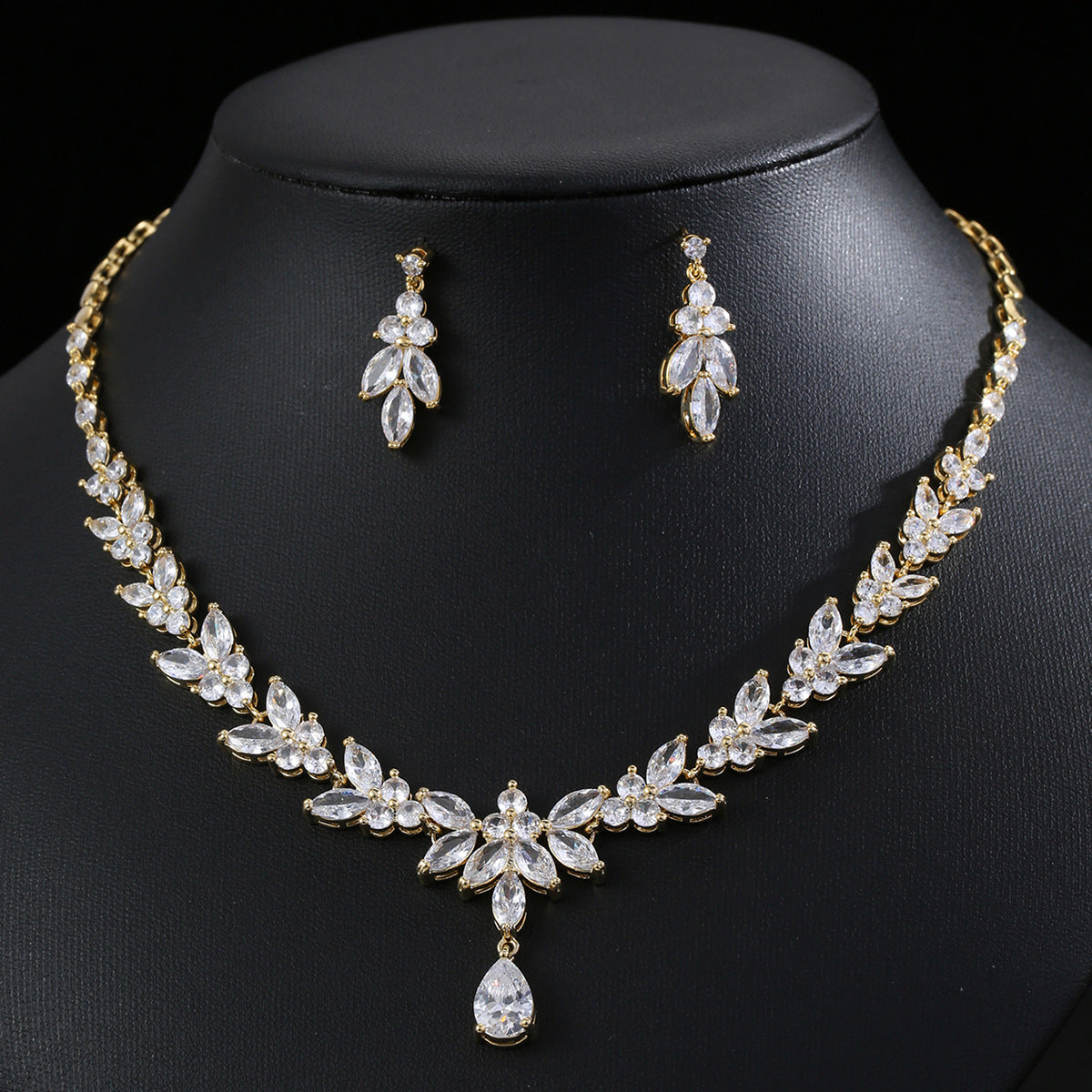 European and American Fashion Zircon Necklace+Earring Set Bridal Dress Banquet Accessories # Women's Holiday Wear