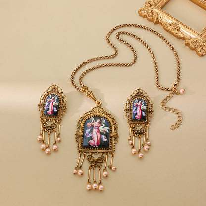 Antique palace style imitation pearl necklace with tassel earrings, replicated ethnic style earrings