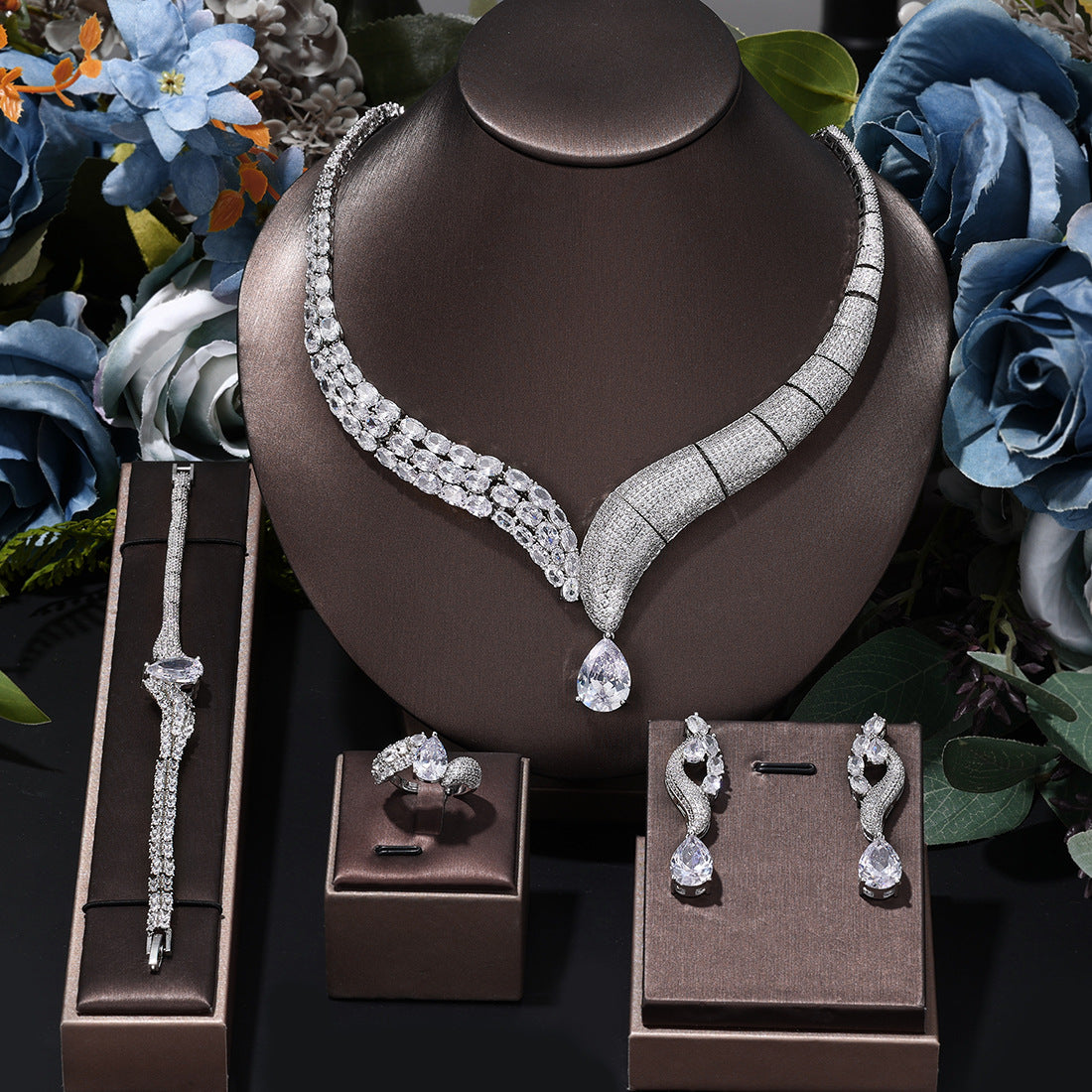 Hot selling jewelry four piece necklace+earrings+ring+bracelet 3A zircon jewelry set