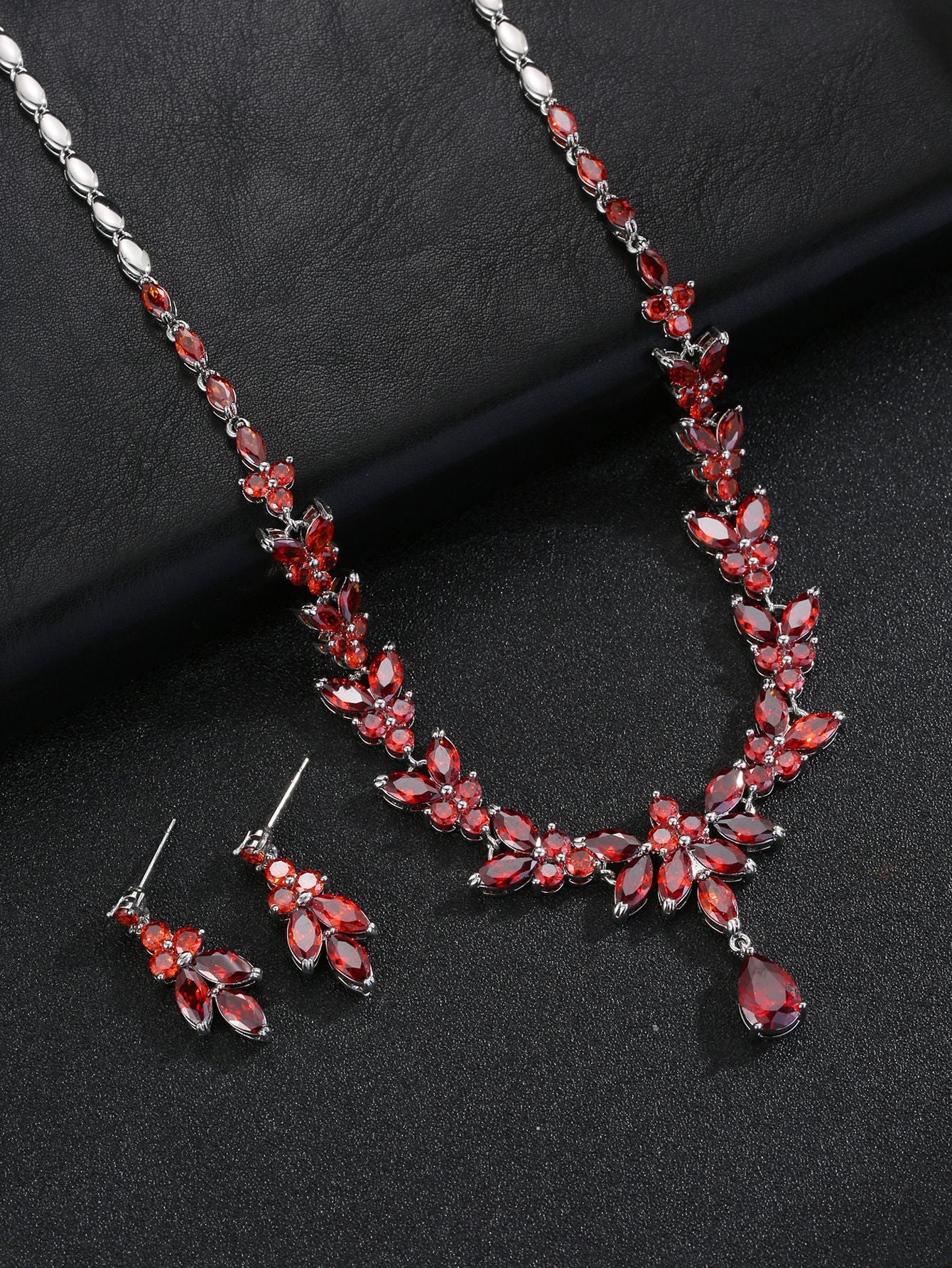 European and American Fashion Zircon Necklace+Earring Set Bridal Dress Banquet Accessories # Women's Holiday Wear