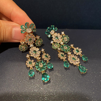 Green flower earrings, green flower clusters, water droplet pendant, zircon earrings, three-dimensional fashion.