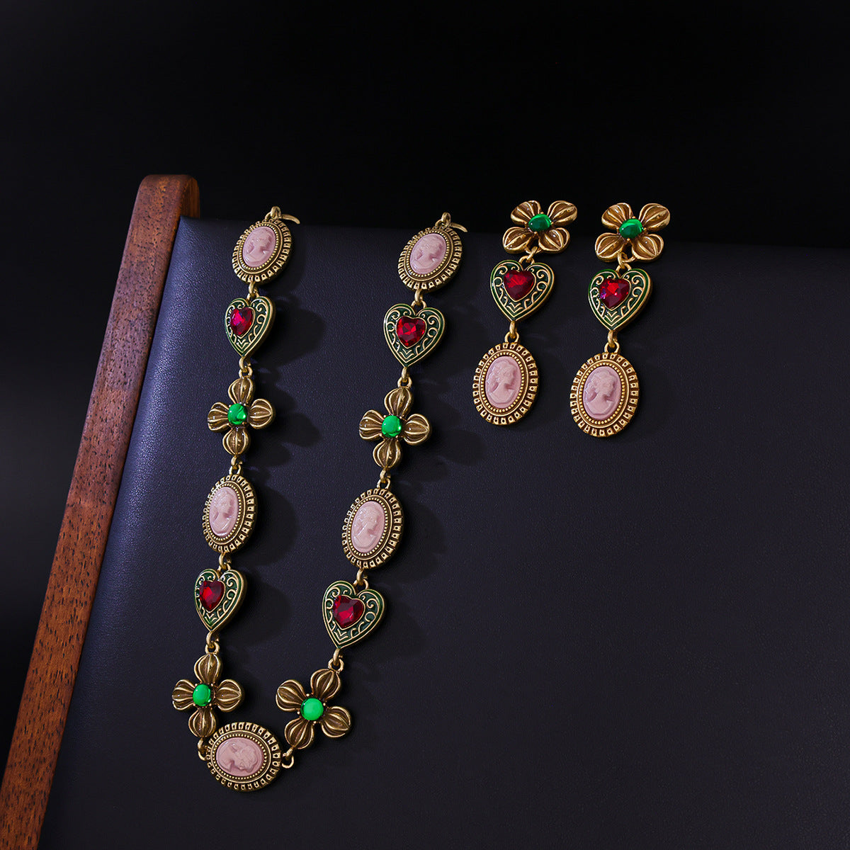 Vintage flower antique necklace, personalized retro accessory set, vintage court heart earrings