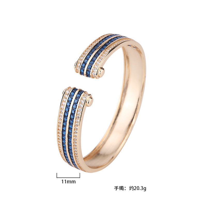 bracelet  Women's retro bracelet with imitation colored gems and luxurious inlay