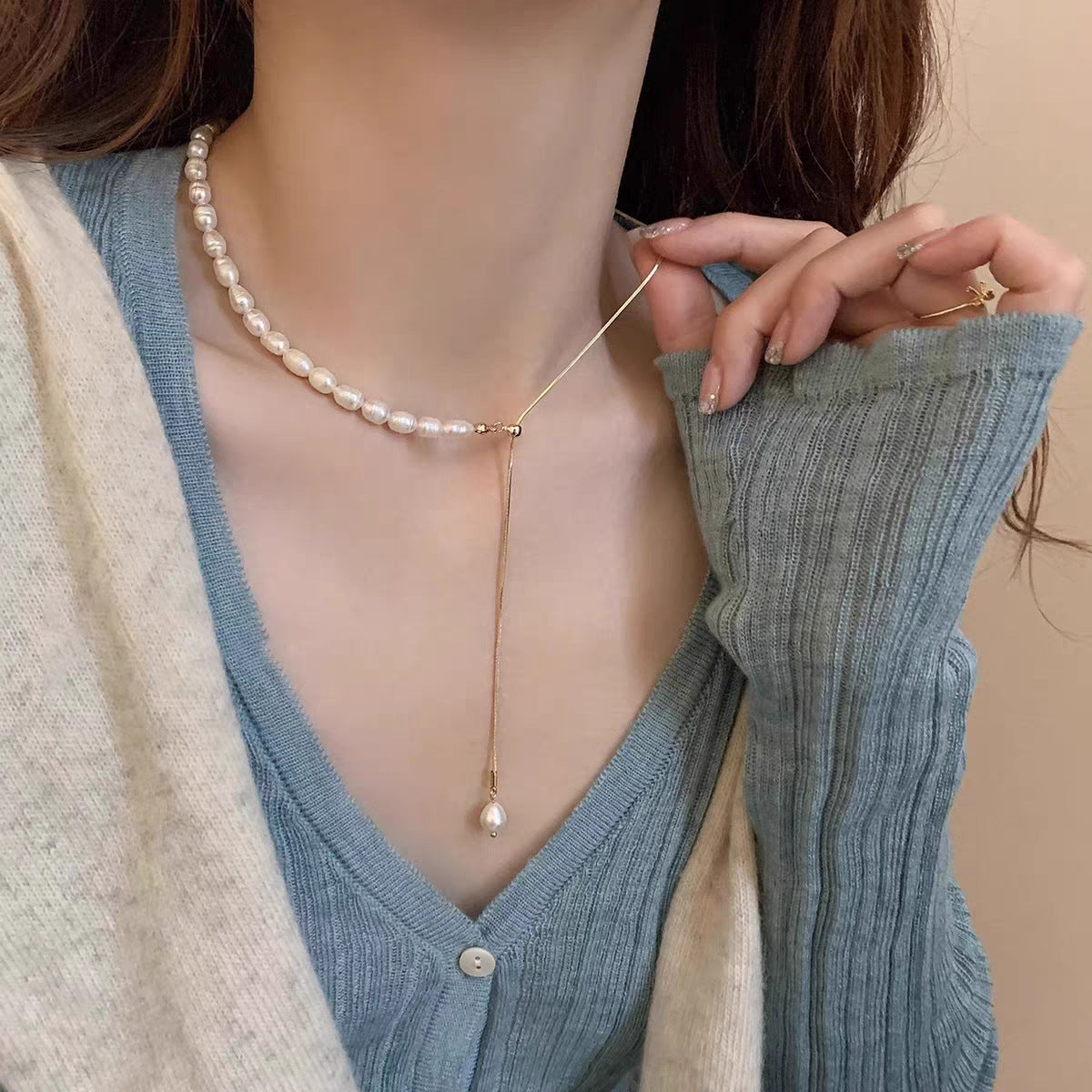 Natural pearl necklace accessories for women&#39;s clavicle chain light luxury high-end feeling