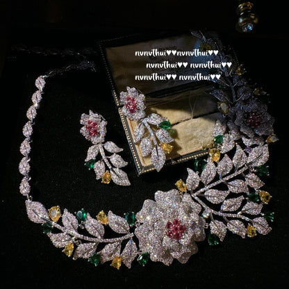 Camellia gemstone necklace with antique feel plated with 18K gold Damascus leather rose zircon earrings