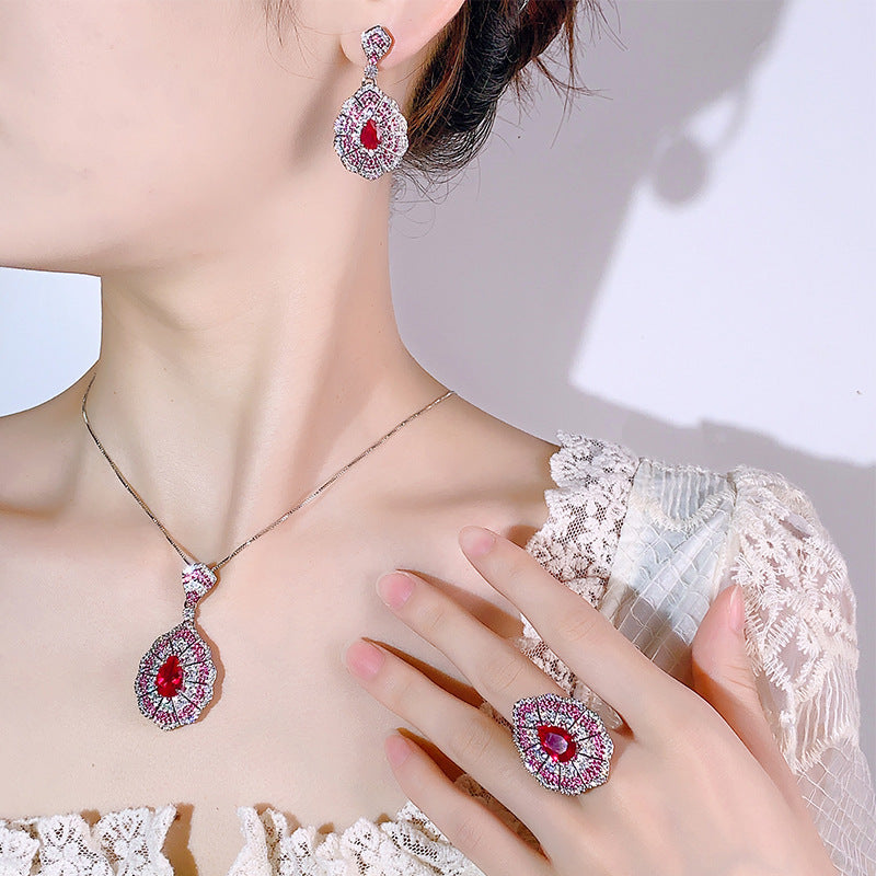 New jewelry set necklace pendant, red zircon earrings, Baroque retro earrings, European and American rings