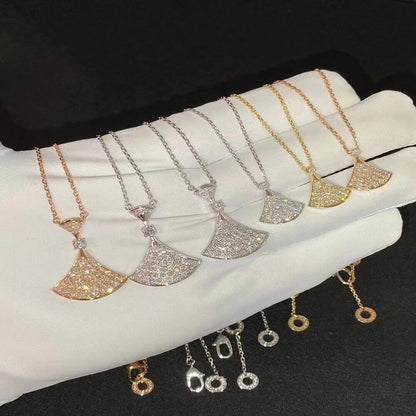 High end fan-shaped necklace, silver necklace, shell shape, 2025 new item, give your girlfriend a Valentine's Day gift