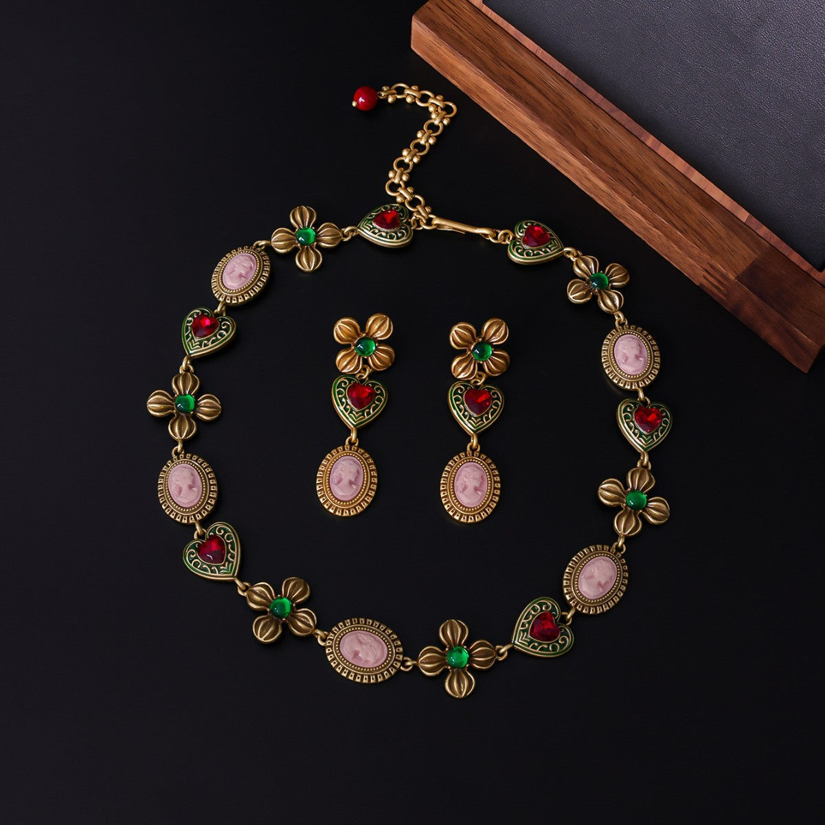 Vintage flower antique necklace, personalized retro accessory set, vintage court heart earrings