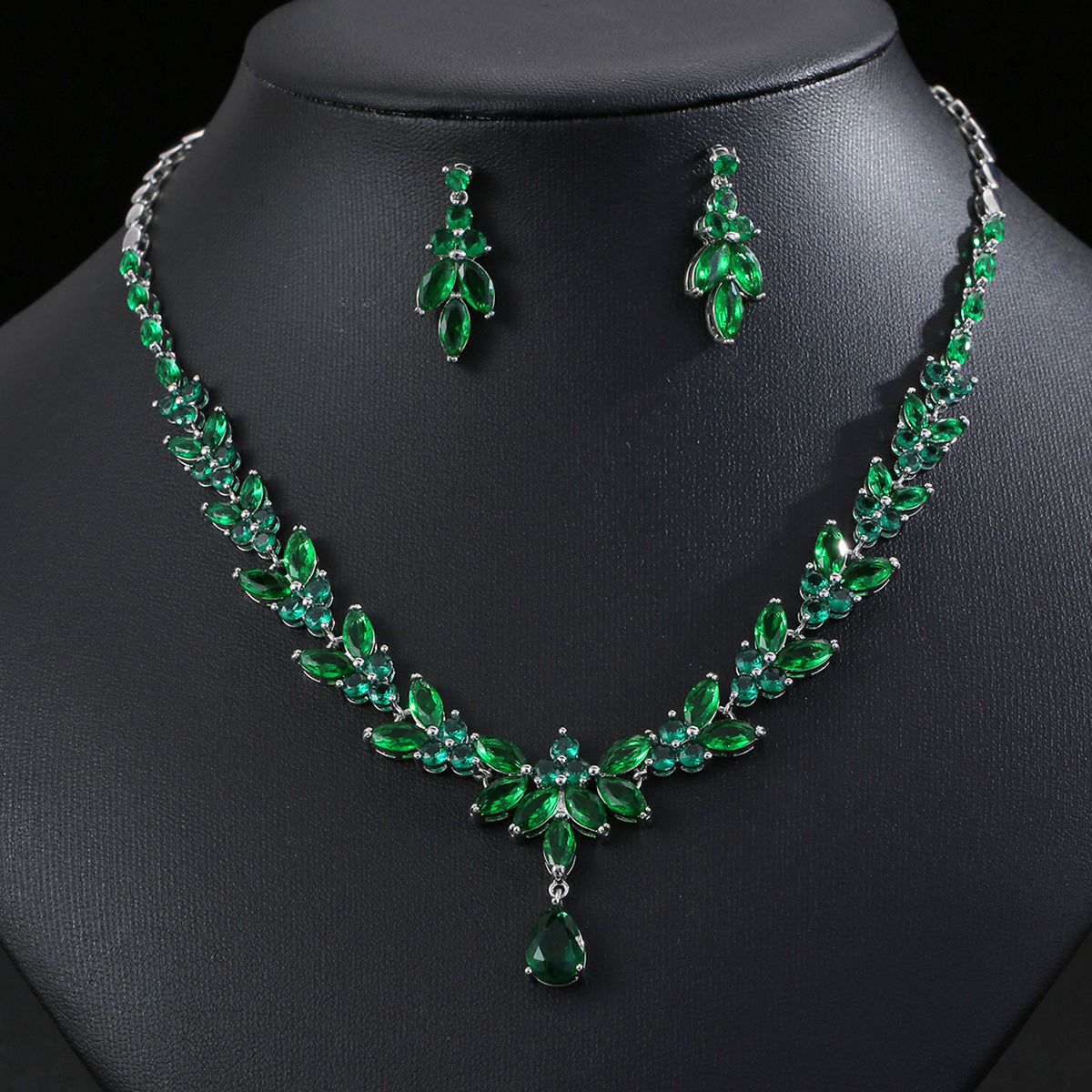 European and American Fashion Zircon Necklace+Earring Set Bridal Dress Banquet Accessories # Women's Holiday Wear