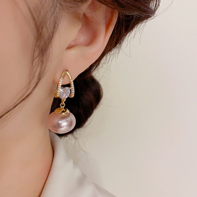Exquisite pearl heart-shaped zircon earrings s925 silver needle fashionable temperament jewelry, internet famous earrings