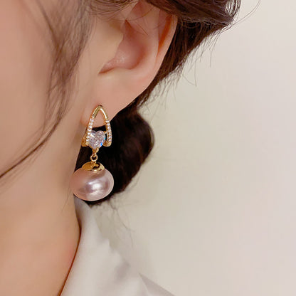 Exquisite pearl heart-shaped zircon earrings s925 silver needle fashionable temperament jewelry, internet famous earrings