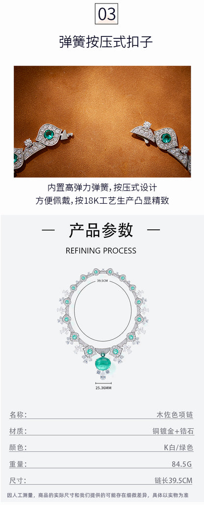 Simulated emerald choker necklace plated with K gold for evening wear collarbone chain