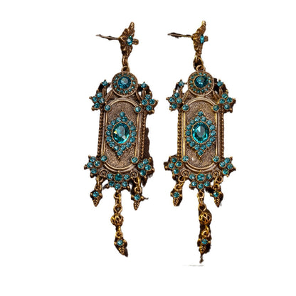 Middle aged jewelry, high-end goods, palace style, heavy industry, light luxury, diamond studded earrings, European and American retro earrings, fashionable temperament