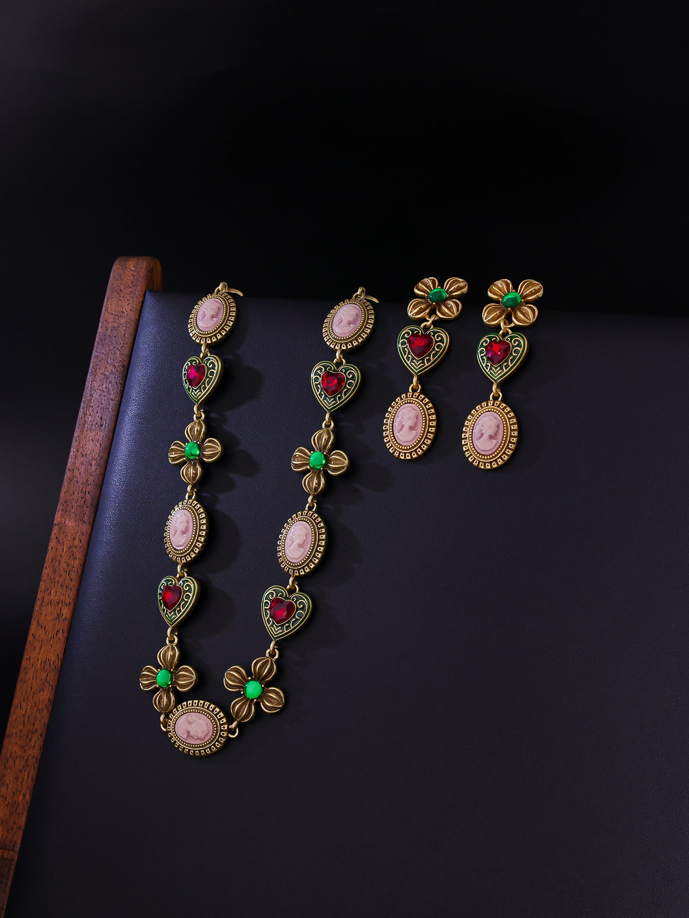 Vintage flower antique necklace, personalized retro accessory set, vintage court heart earrings